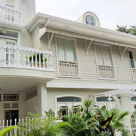 Charming La Casita Mercedes, 5Br And 5Tb For Family And Friends Staycation Макати Экстерьер фото