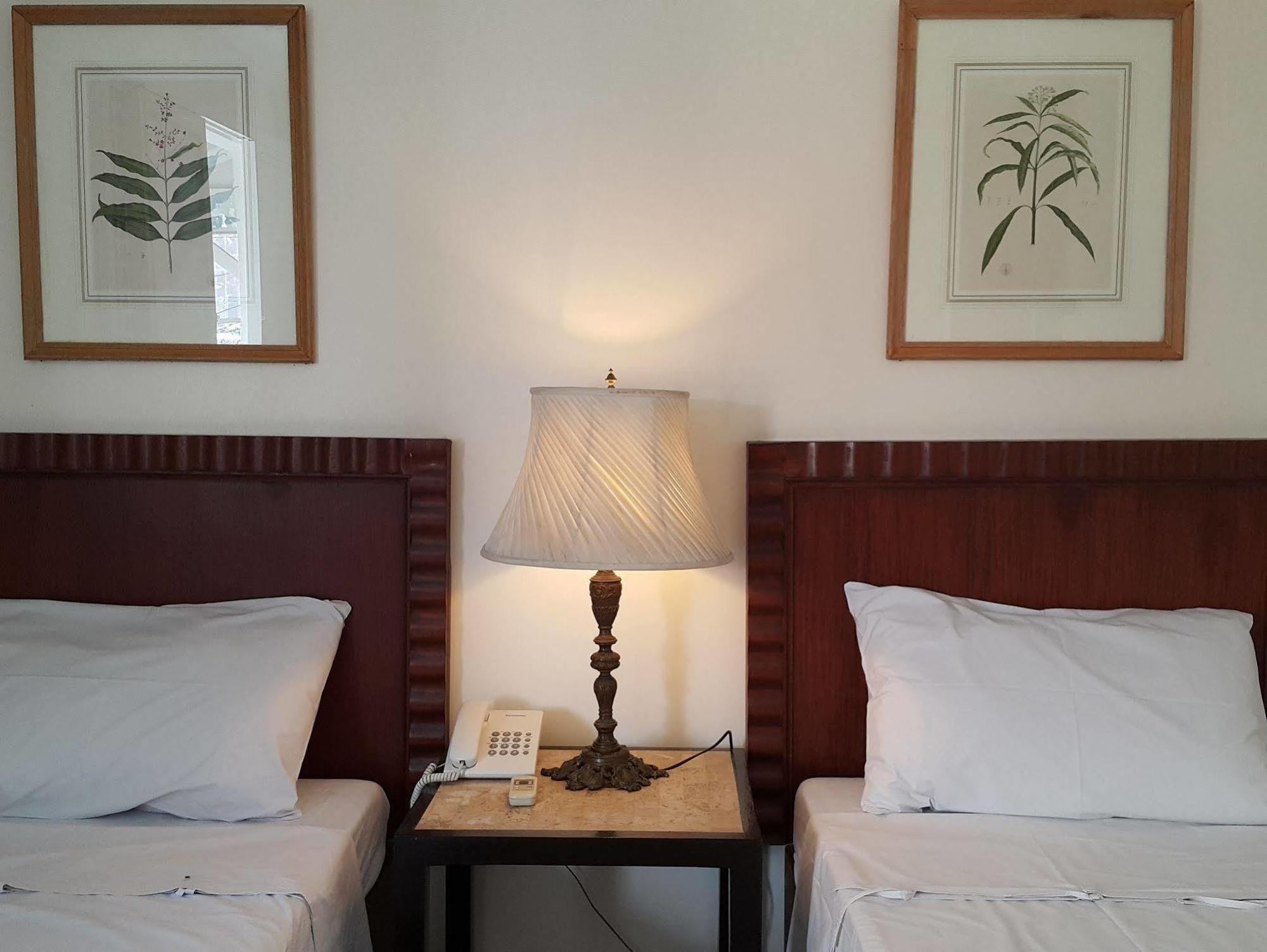 Charming La Casita Mercedes, 5Br And 5Tb For Family And Friends Staycation Макати Экстерьер фото